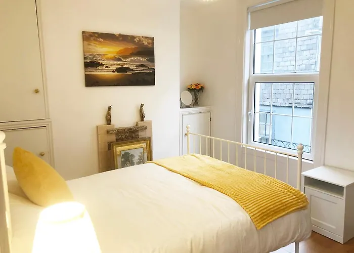 Nyaraló 10 Seconds To Main Street!