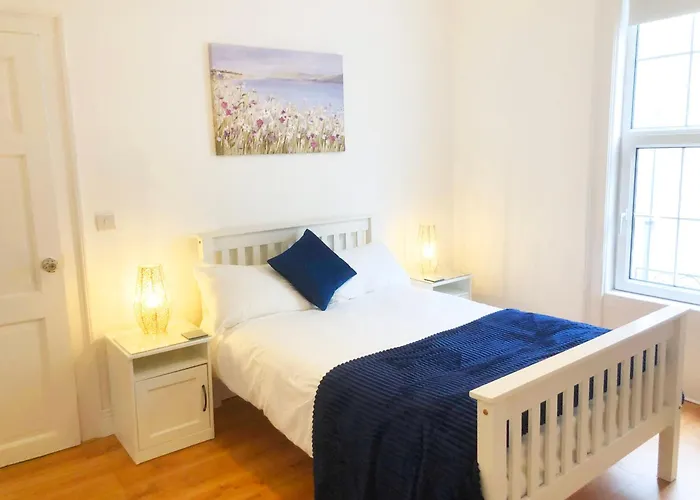 Nyaraló 10 Seconds To Main Street!