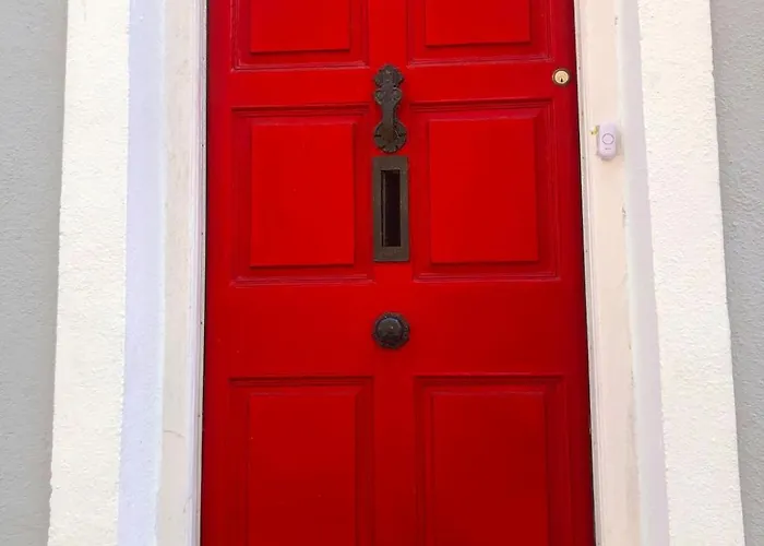 10 Seconds To Main Street! *