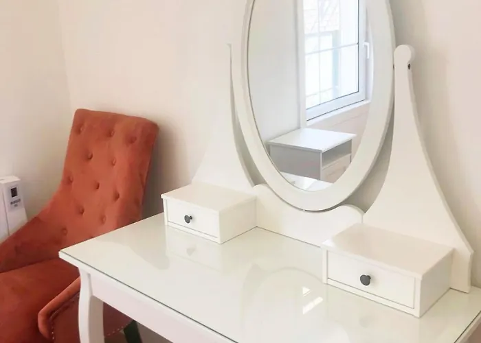 10 Seconds To Main Street! Nyaraló