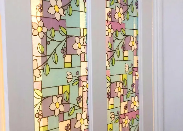 10 Seconds To Main Street! Wexford